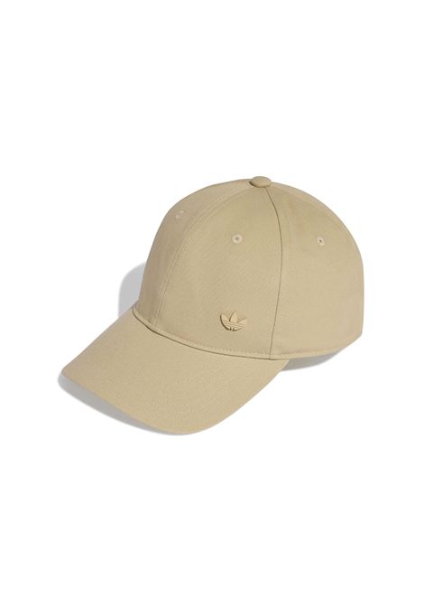 Cappello Adidas Originals Everyday Icons Tonal Metal Trefoil Beige Unisex ADIDAS ORIGINALS | Cappelli | KE4656-